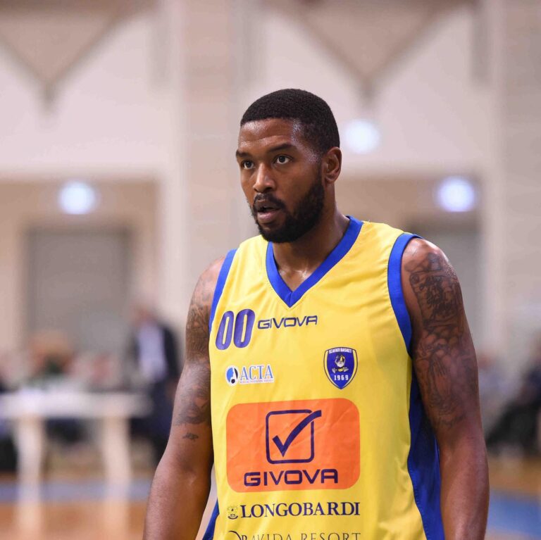La Givova Scafati esce sconfitta dal palasport Taliercio