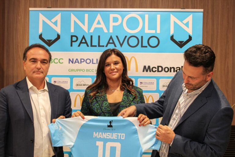 Nuovi atleti e nuove divise per la Napoli Pallavolo