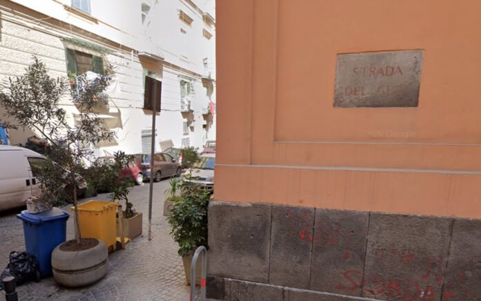 castellammare strada del gesù
