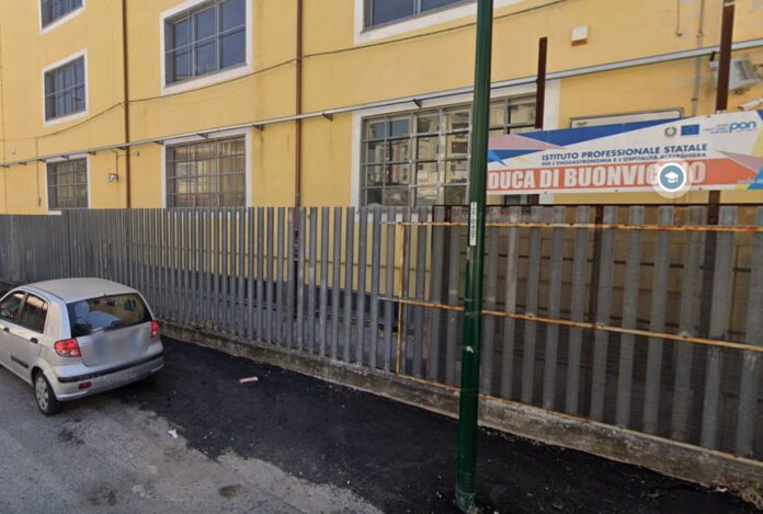 miano scuola accoltellato