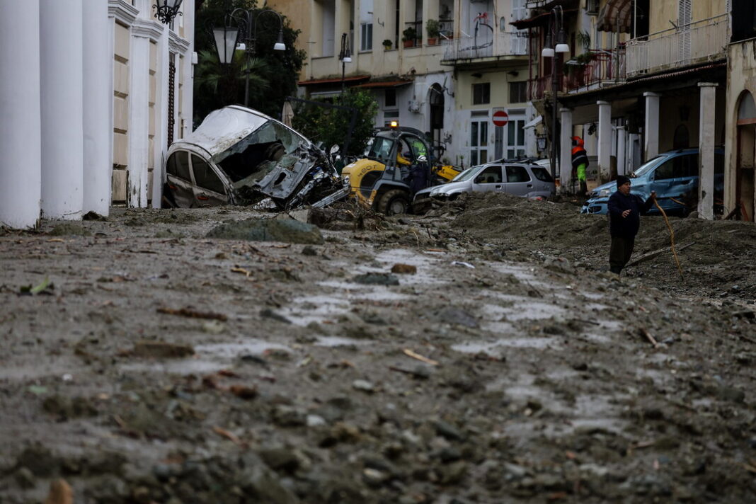 Ischia frana la politica (3)