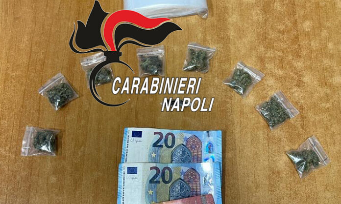 mamma figlia spaccio droga napoli