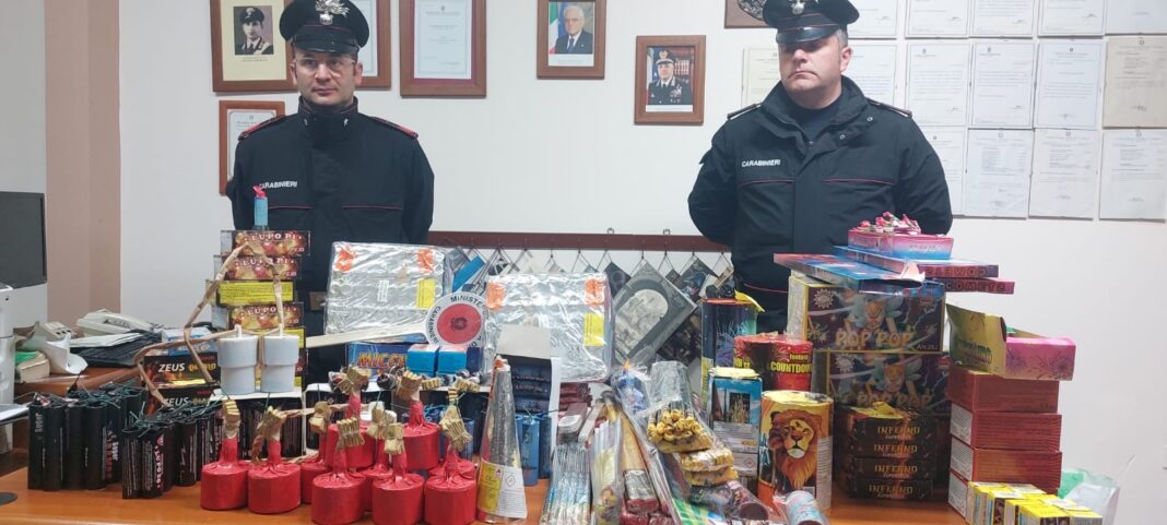 Vico Equense, 14 kg di ordigni nel bar: arrestato 34enne insospettabile