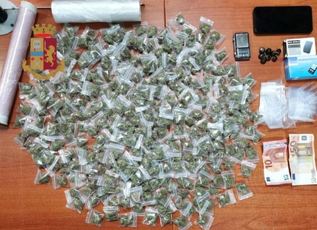 aca5d70ae22a7c4cd8aa87bdfeec23eb