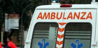 Boscoreale, 13enne armato di mazza distrugge ambulanze e ferisce un autista del 118
