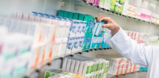 Giugliano, vende medicinali a basso costo e intasca i soldi: indagato dipendente di una farmacia