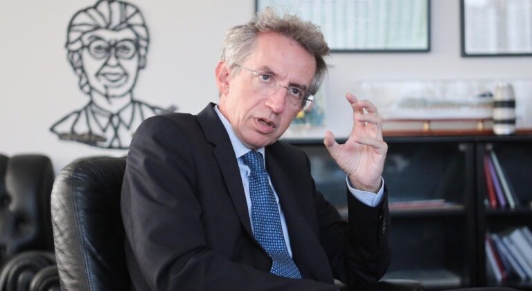 Campi Flegrei, il sindaco Manfredi: “Definita con grande chiarezza la zona rossa bradisismica”