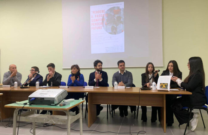 Pimonte, “Perdere il passato significa perdere il futuro”: conferenza sulla tragedia della Shoah
