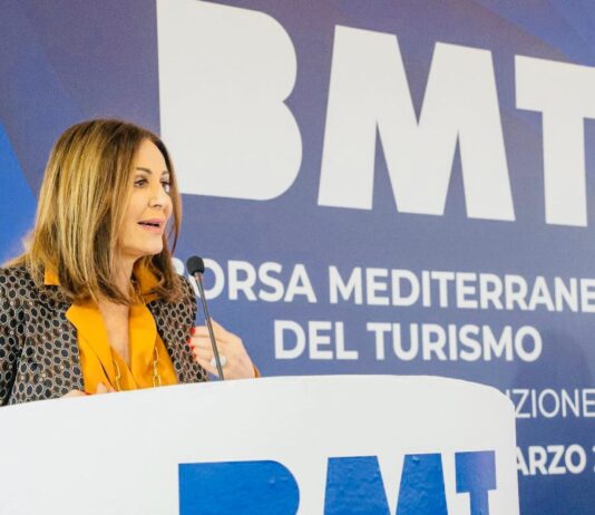 A Napoli la Borsa Mediterranea del Turismo (Bmt), la Ministra Santanchè: "Vogliamo un turismo di qualità"