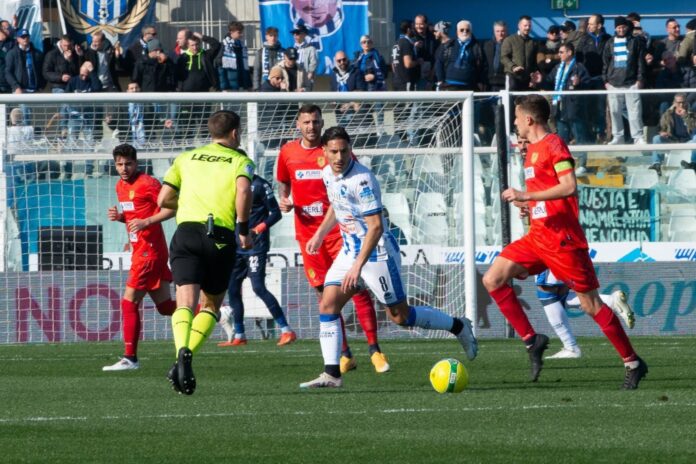 Pareggio pirotecnico tra Pescara e Juve Stabia