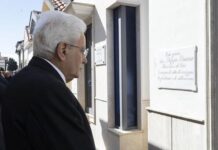 Il presidente Mattarella in visita a Casal di Principe: "Giovani, rifiutate la mentalità mafiosa"