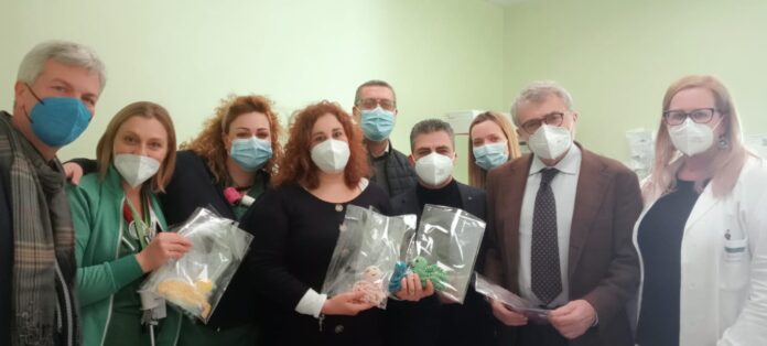 A Castellammare arriva la "Octopus Therapy": i polpi ad uncinetto donati dall'associazione "Young Space"
