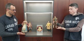 Napoli, recuperati dai carabinieri preziosi pastori del '700: "Erano pubblicizzati sul web"