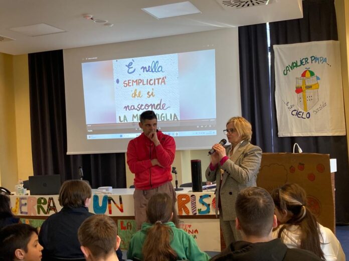 Il Claun Pimpa inonda di meraviglia Agerola raccontando la guerra in un sorriso Il Claun Pimpa inonda di meraviglia Agerola raccontando la guerra in un sorriso