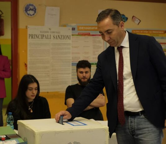 Elezioni a Quarto, Antonio Sabino è stato riconfermato sindaco: "Vittoria al primo turno"