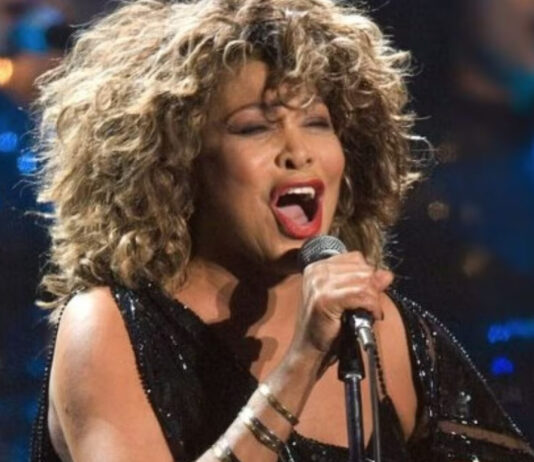 Addio a Tina Turner, leggenda del rock: "Lascia un vuoto incolmabile nella musica internazionale"