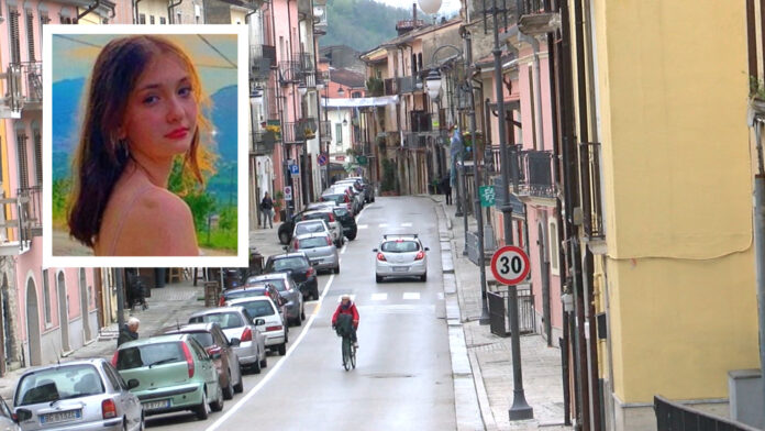 Muore folgorata a 16 anni nella vasca da bagno a causa dello smartphone: tragedia a Montefalcione nell'Avellinese