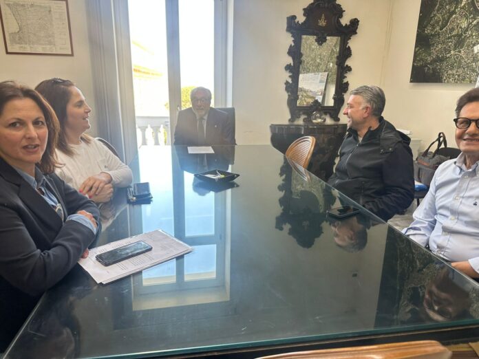 Castellammare, caso “Take Care Center”: la delegazione dei genitori in Municipio