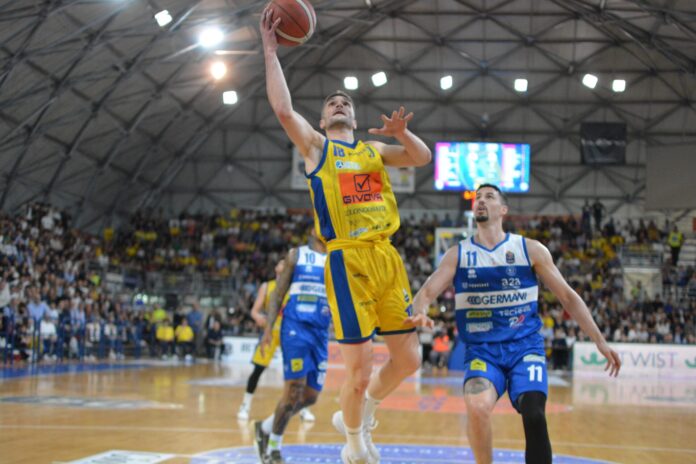 La Givova Scafati conquista la permanenza in serie A