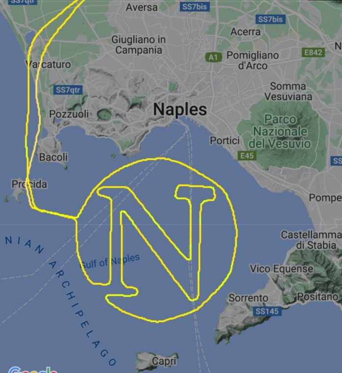 Scudetto Napoli, fantastica N nel cielo azzurro del Golfo partenopeo Scudetto Napoli, fantastica N nel cielo azzurro del Golfo partenopeo