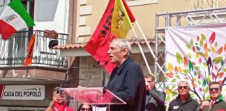 "Mafia e corruzione parassiti che distruggono": l'allarme di don Luigi Ciotti a Scafati