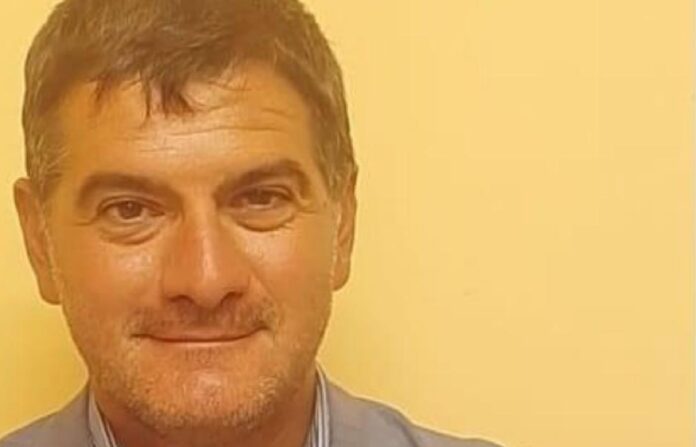 "Tagliata la tratta del bus 204": la protesta a Napoli di Alessandro De Simone (Centro Democratico)