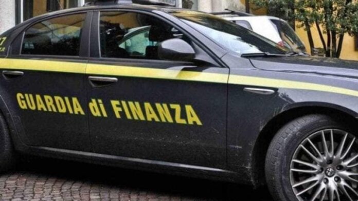 Inchiesta Original Marines: otto misure interdittive, coinvolto anche il presidente dei Commercialisti di Napoli