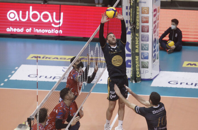 Il palleggiatore che arriva dalla SuperLega per la Wow Green House Aversa è Riccardo Pinelli