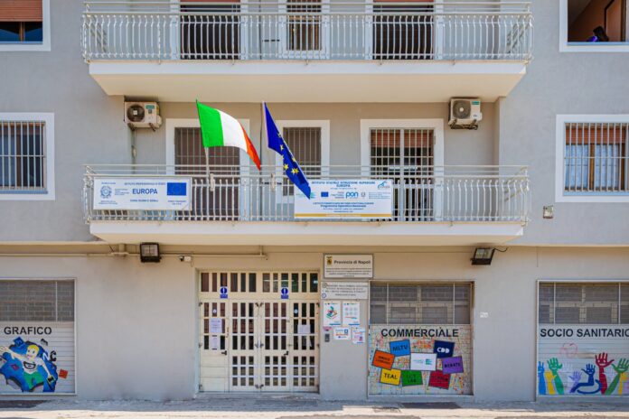 World's Best School Prizes 2023: l’Istituto Superiore d'Istruzione Secondaria Europa di Pomigliano d’Arco nominato tra i 10 finalisti. "Premio per i vincitori del valore di 250.000 dollari"