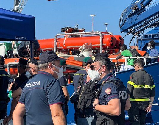 In 172 sbarcano a Salerno da nave Ong. E' il 28esimo arrivo nel porto salernitano