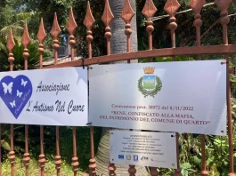 Quarto, vandali nella sede di un'associazione per bimbi autistici: "Messaggi inquietanti" in un bene confiscato