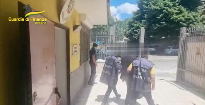 Riciclaggio ed autoriciclaggio, smantellata ad Avellino associazione a delinquere: 12 indagati (VIDEO) Riciclaggio ed autoriciclaggio, smantellata ad Avellino associazione a delinquere: 12 indagati (VIDEO)