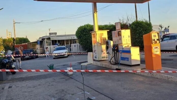 Napoli, tentata rapina con esplosione in un distributore di benzina. "Paura all’alba"