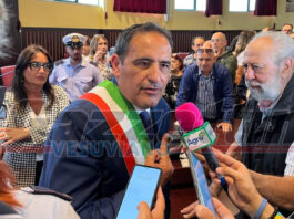 Folla e tripudio per Pasquale Aliberti, sindaco di Scafati per la terza volta: "Non dirò mai: è colpa di chi mi ha preceduto"