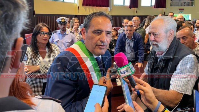 Folla e tripudio per Pasquale Aliberti, sindaco di Scafati per la terza volta: 