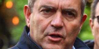 ex sindaco de magistris inopportuno su morte berlusconi