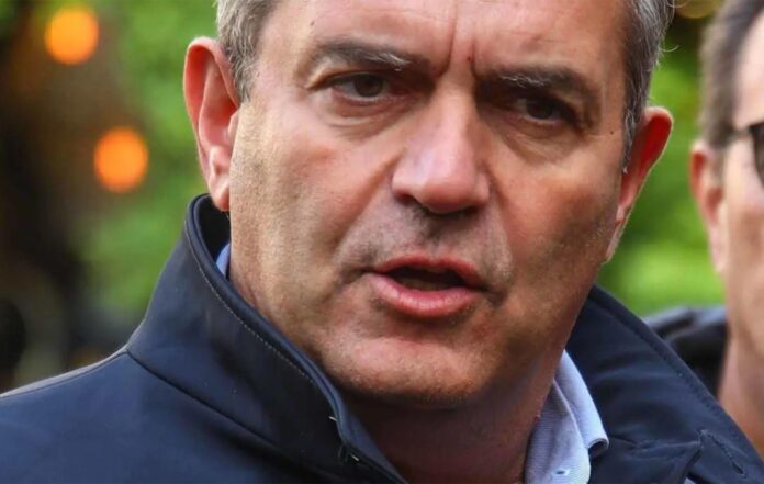 ex sindaco de magistris inopportuno su morte berlusconi