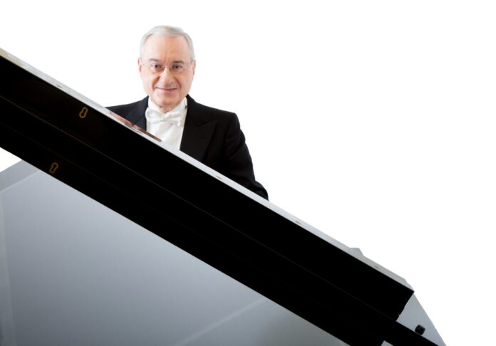 Mozart a Napoli per l’ottavo centenario dell’Università Federico II: protagonista il Maestro Michele Campanella