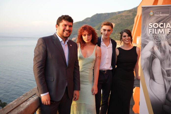 Il cast di Mare Fuori incontra i giovani del Social World Film Festival di Vico Equense Il cast di Mare Fuori incontra i giovani del Social World Film Festival di Vico Equense