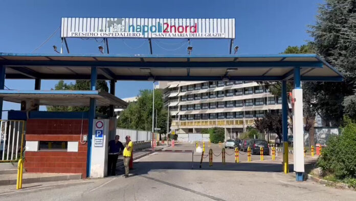 Ospedale di Pozzuoli, aggredisce con un tubo di ferro due guardie giurate: arrestato 33enne. "Era stato appena dimesso" Pozzuoli: accoltellato al petto un 23enne di Giugliano all'uscita della discoteca. Operato è in rianimazione, ma non in pericolo di vita