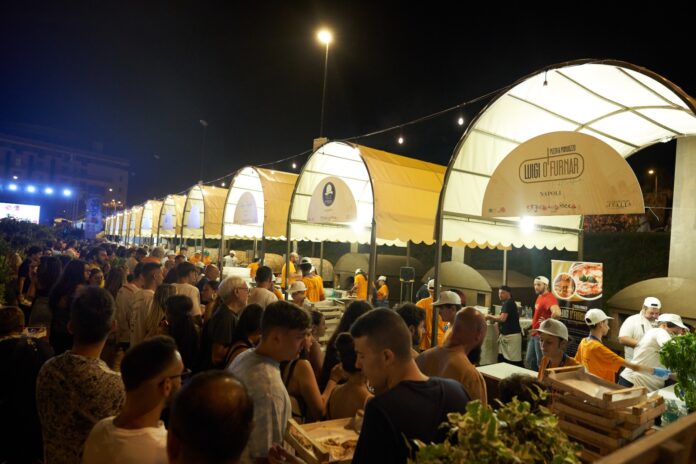 Festa della Pizza a Salerno: un ritorno da record, In Piazza Salerno Capitale oltre 80mila visitatori in 5 giorni e 140 mila tranci