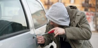 Portici: Carabinieri arrestano uomo per furto di auto