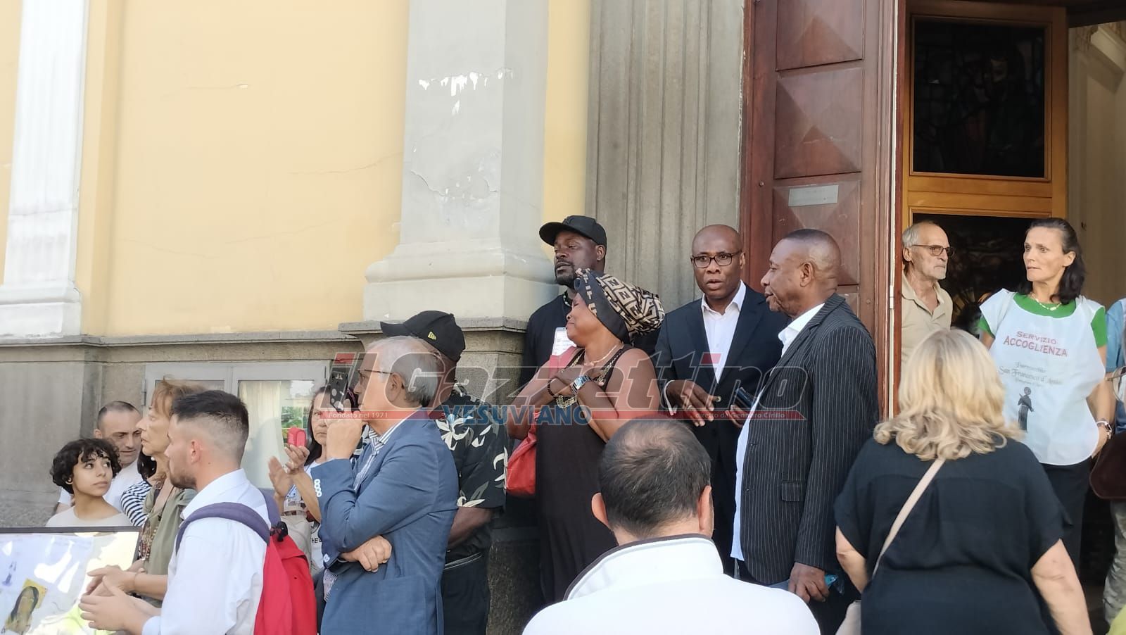 Pomigliano d’Arco, l’addio commosso della città a Frederick: "Siamo tutti un poco responsabili”