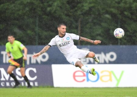 Il Napoli sotto il diluvio non brilla