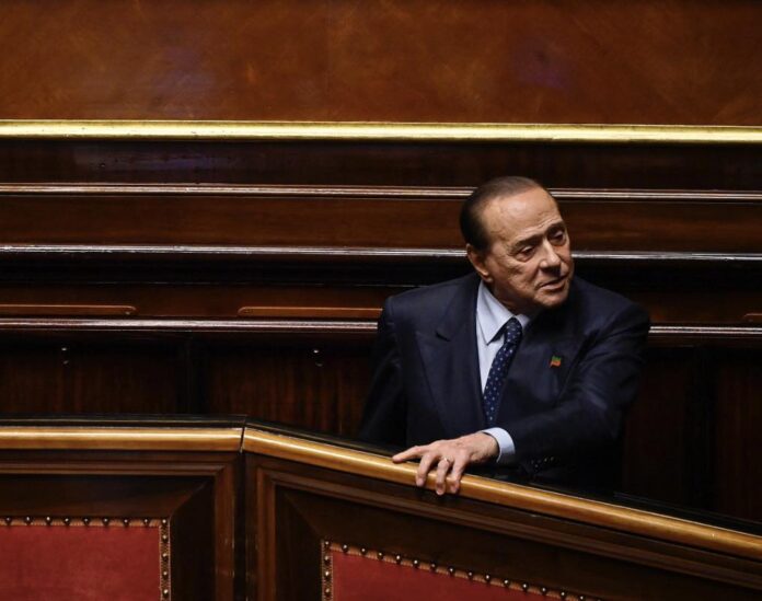 Nuovi miliardari in casa Berlusconi sono i cinque figli dell'ex premier Nuovi miliardari in casa Berlusconi sono i cinque figli dell'ex premier
