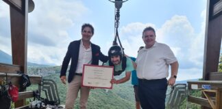 Salerno, professionisti in volo a 120 chilometri orari per ritirare il diploma di un Master