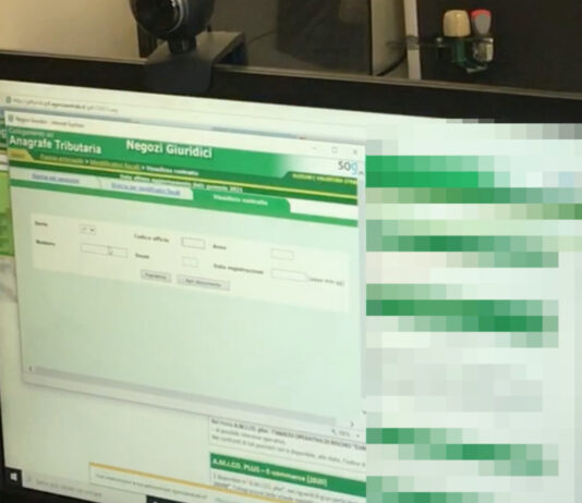 Bancarotta fraudolenta nel settore dell'abbigliamento, 7 indagati tra Acerra e Somma Vesuviana: "Debiti per 4 milioni di euro"