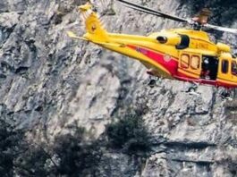 Tragedia lungo il Sentiero degli Dei: turista finlandese di 21 anni perde la vita cadendo in un dirupo