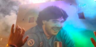 Terzigno, un bagno di folla per l’inaugurazione del murale dedicato a Maradona: "Finché esisterà il calcio, Diego vivrà"