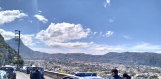 Piano di Sorrento: prova ad investire un poliziotto. Tratto in arresto un 22enne